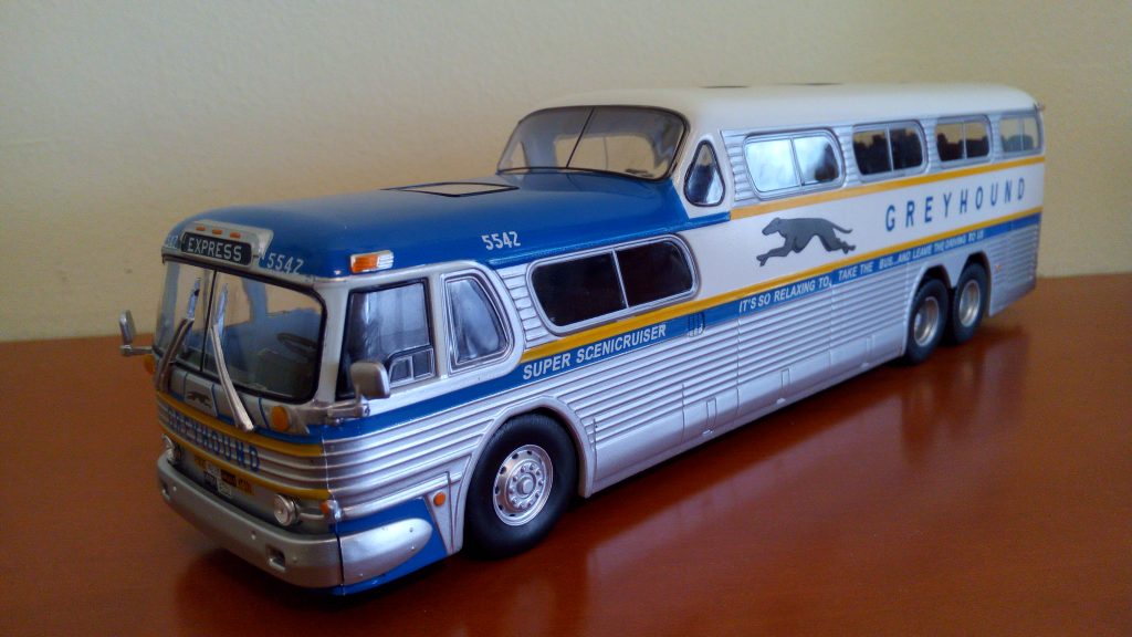 Autobus Greyhound Scenicruiser 1956 USA - 1/43 Hachette - Collection IXO Neuve