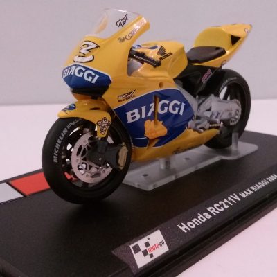 HONDA RC211V AMARILLA MAX BIAGGI 2004