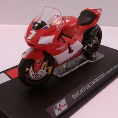 DUCATI DESMOSEDICI  ROJA CARLOS CHECA 2005
