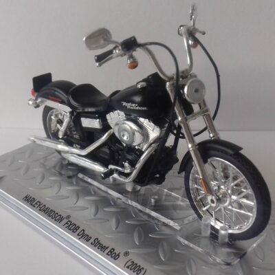 1/24	 Moto bike Harley-Davidson FXDB Dyna Street Bob 2006