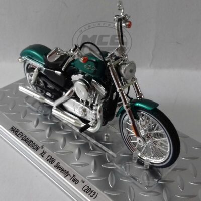 1/24	 Moto bike Harley-Davidson XL 1200 SEVENTY-TWO 2013