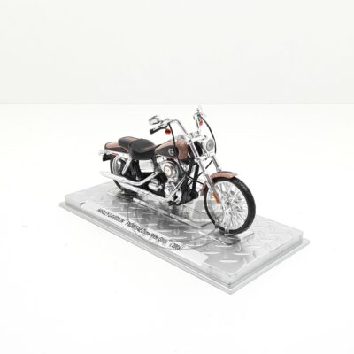 1/24	 Moto bike Harley-Davidson FXDWGAE DYNA Wide GLIDE 2008