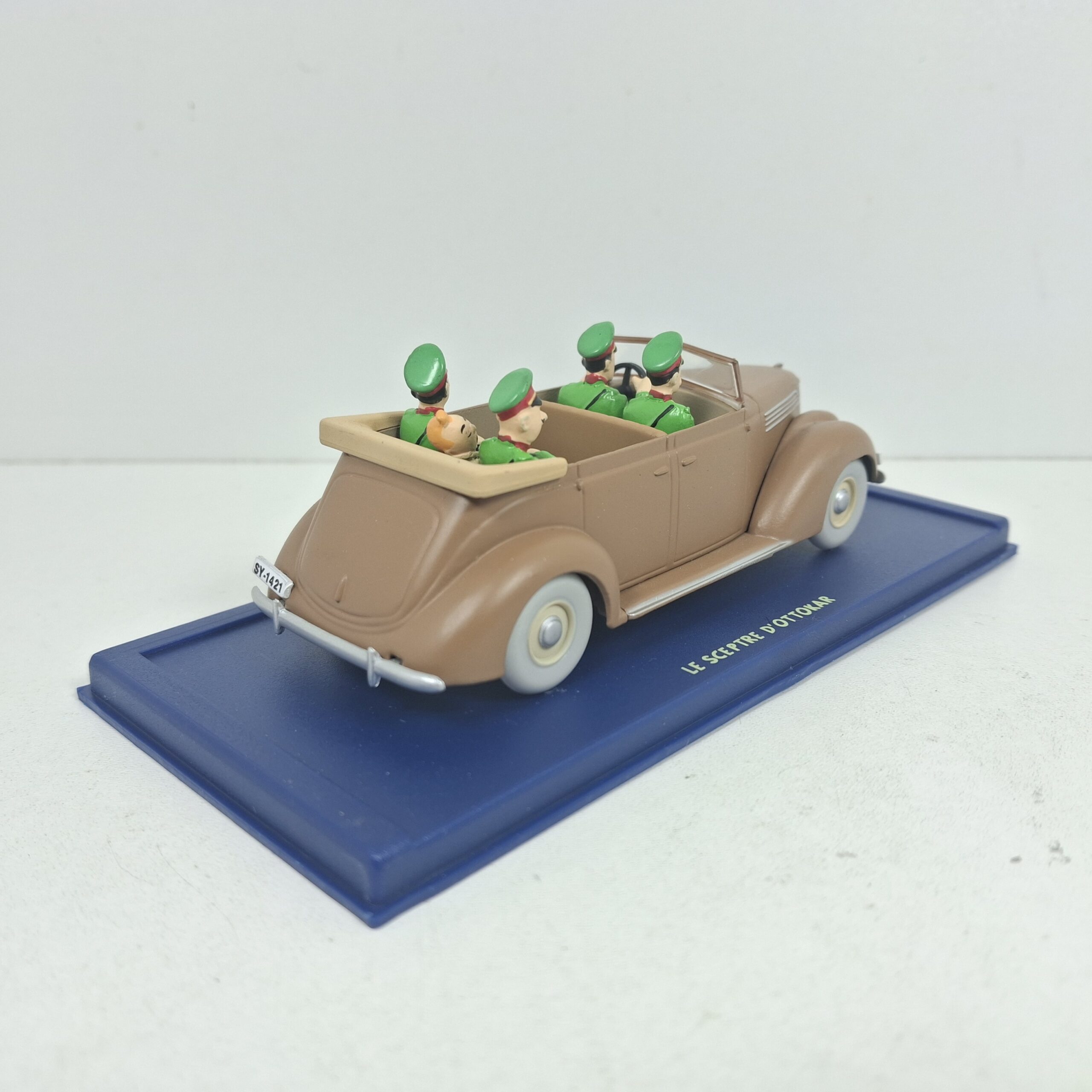 Miniaturas coleccion a escala - Coches miniatura a escala 1/43 Coche car auto voiture Tintin Ford V8 1937 Sceptre d'Ottokar - Imagen 4