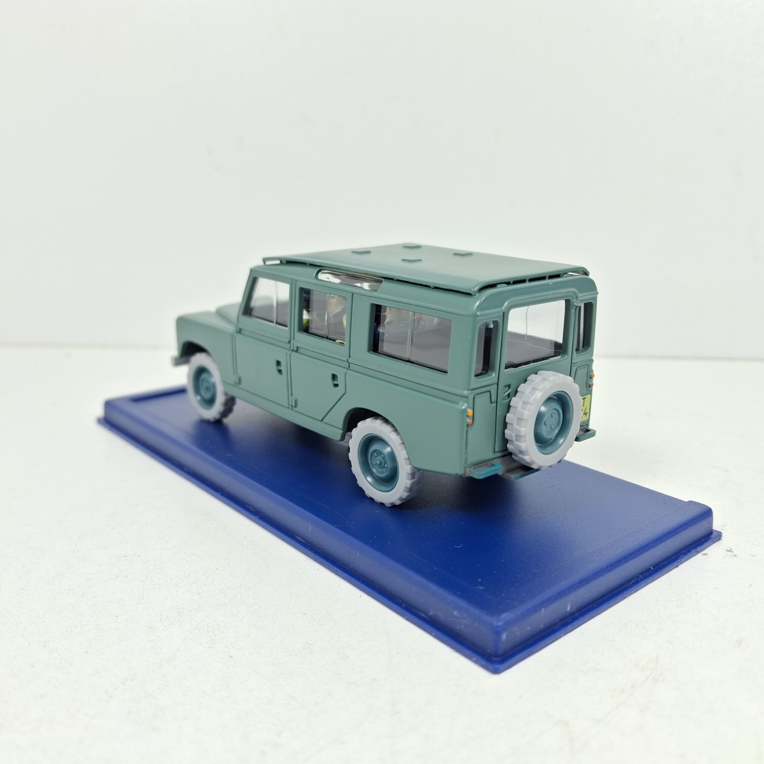 Miniaturas coleccion a escala - Coches miniatura a escala 1/43 Coche car auto voiture Tintin Land Rover 109 Sw General Tapioca les Picaros - Imagen 3