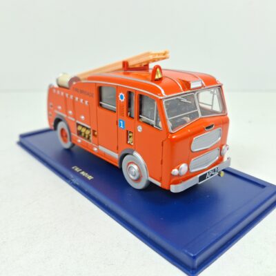 Miniaturas coleccion a escala - Coches miniatura a escala 1/43 Coche car auto voiture Tintin Camión bomberos pompiers L'Île noir Dennis F101 1956